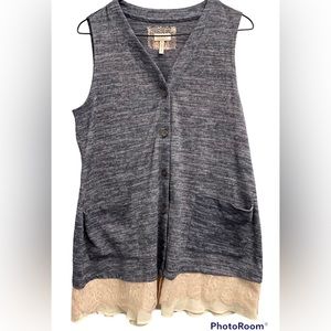 LOGO Lori Goldstein vest top, SZ Small